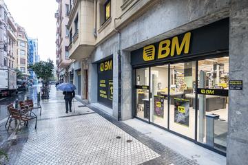 BM buys 31 Hiber supermarkets in the Community of Madrid