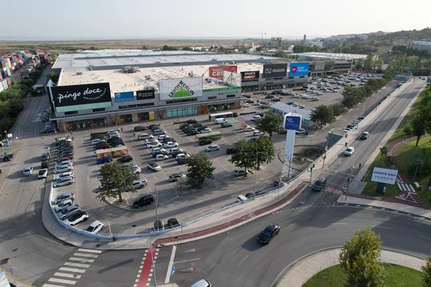 Mitiska vende 5 retail parks em Portugal a novo fundo da Partners Group