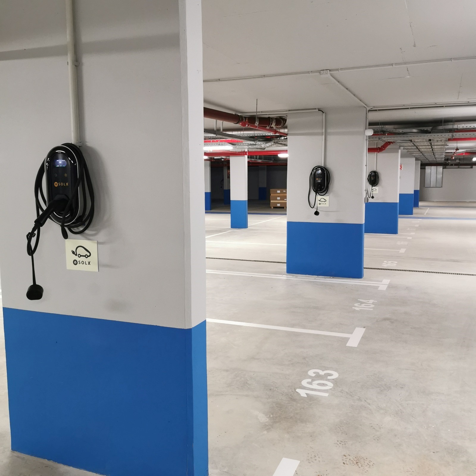 Vanguard instala postos de carregamento elétrico no condomínio Bayline