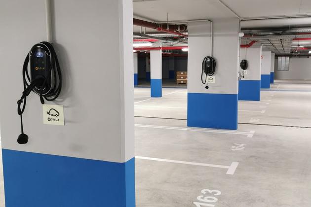 Vanguard instala postos de carregamento elétrico no condomínio Bayline