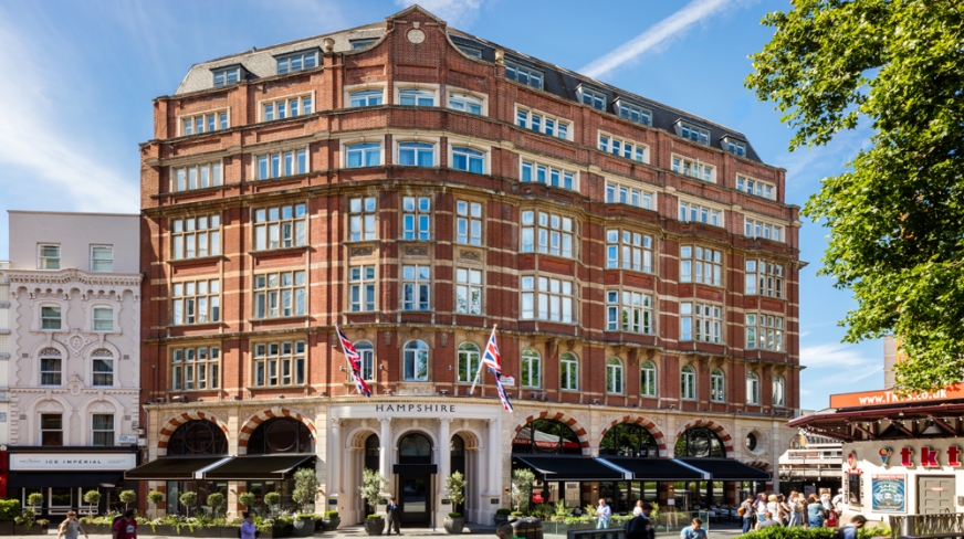 Starwood Capital buys 10 hotels in the UK for €930M